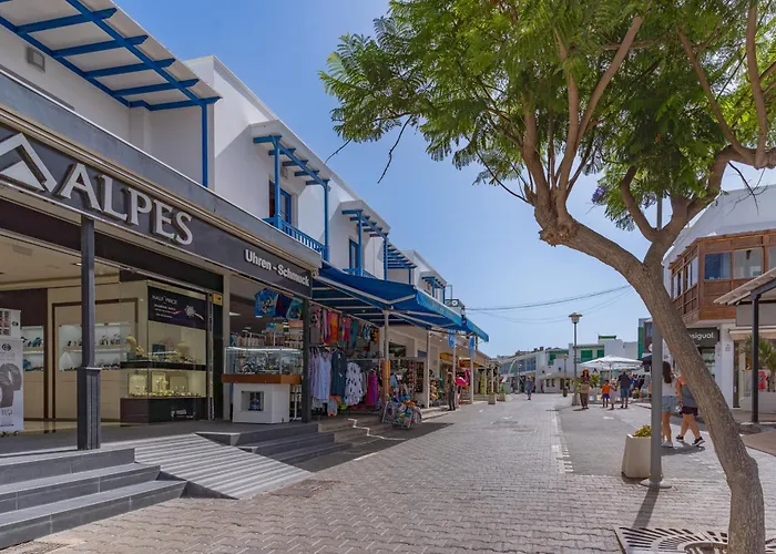 Mireya Daire Playa Blanca